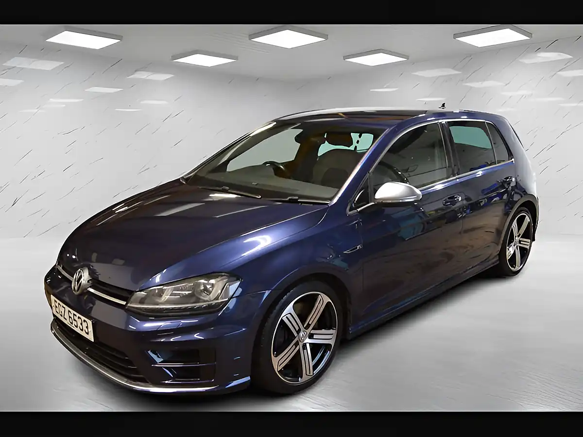 Used 2017 Volkswagen Golf R Blue - Interior and Exterior details 4