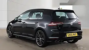 Used 2017 Volkswagen Golf R Bluemotion Tech Black - Interior and Exterior details 4
