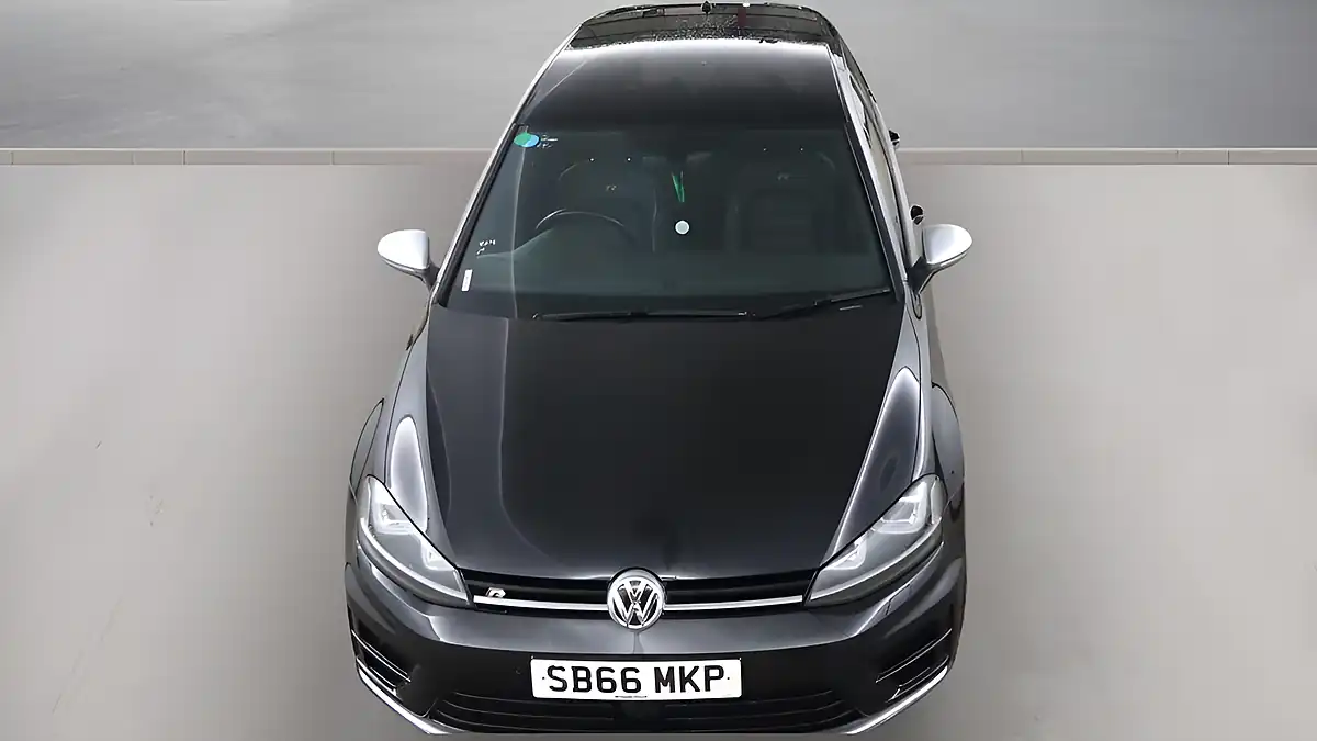 Used 2017 Volkswagen Golf R Bluemotion Tech Black - Interior and Exterior details 8