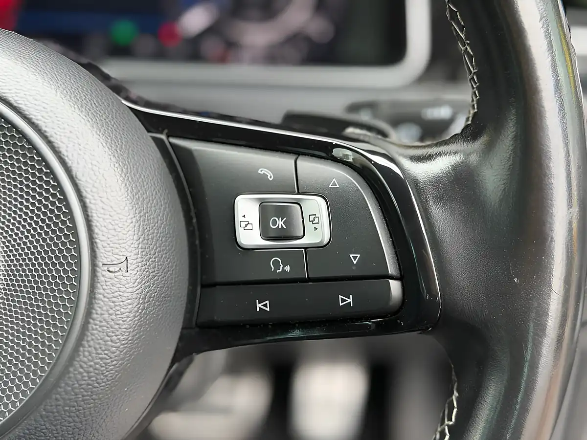 Used 2017 Volkswagen Golf R Estate Grey - Interior and Exterior details 17