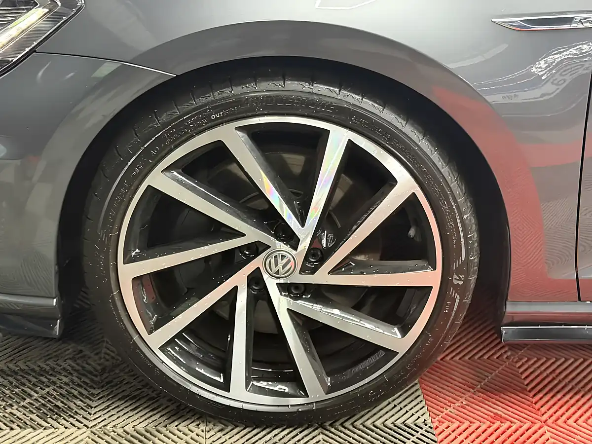 Used 2017 Volkswagen Golf R Grey - Interior and Exterior details 14