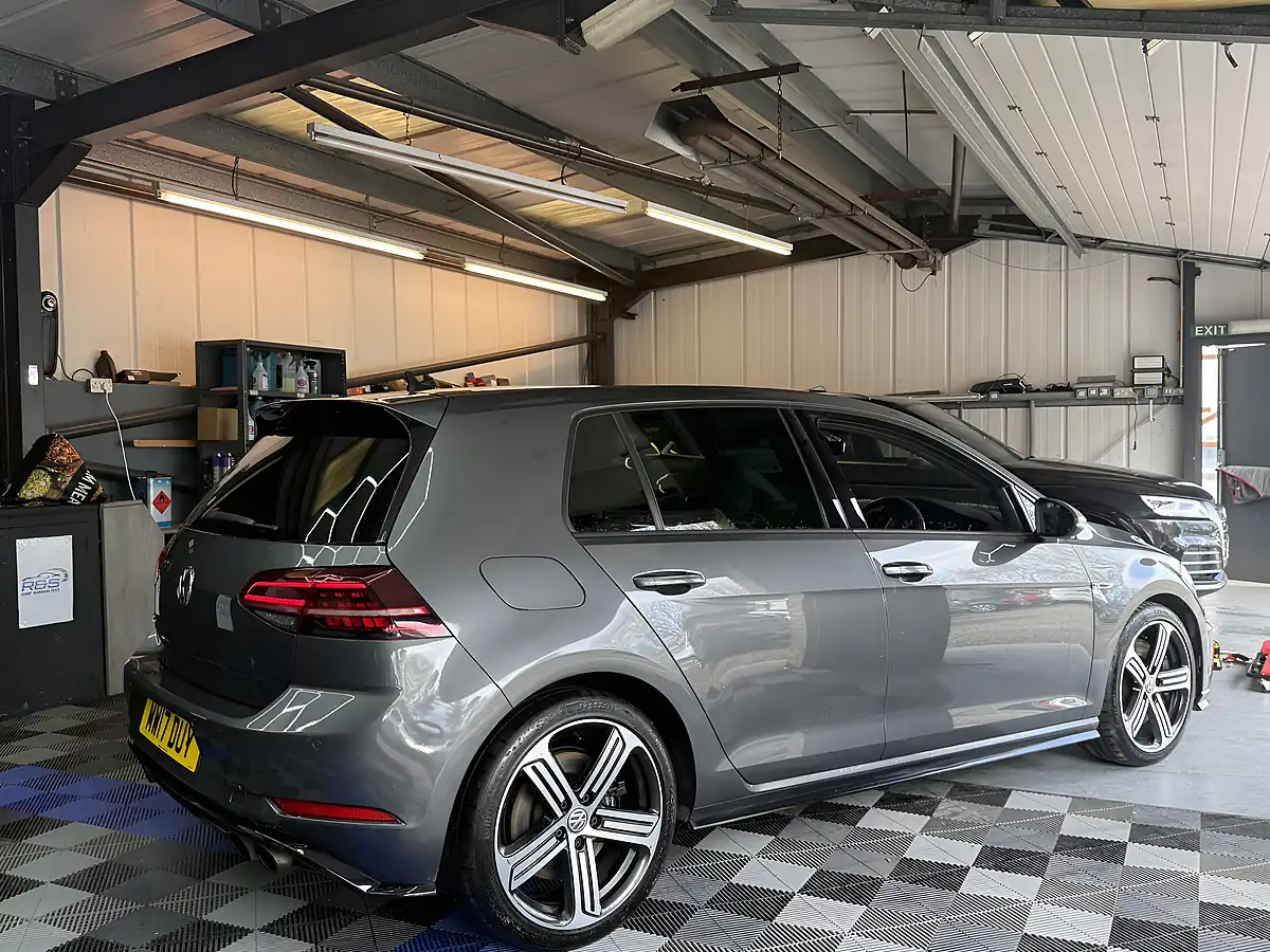 Used 2017 Volkswagen Golf R Indium Grey - Interior and Exterior details 6