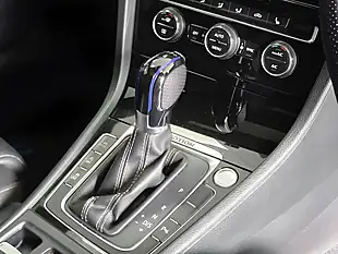 Used 2017 Volkswagen Golf R Lapiz Blue - Interior and Exterior details 10