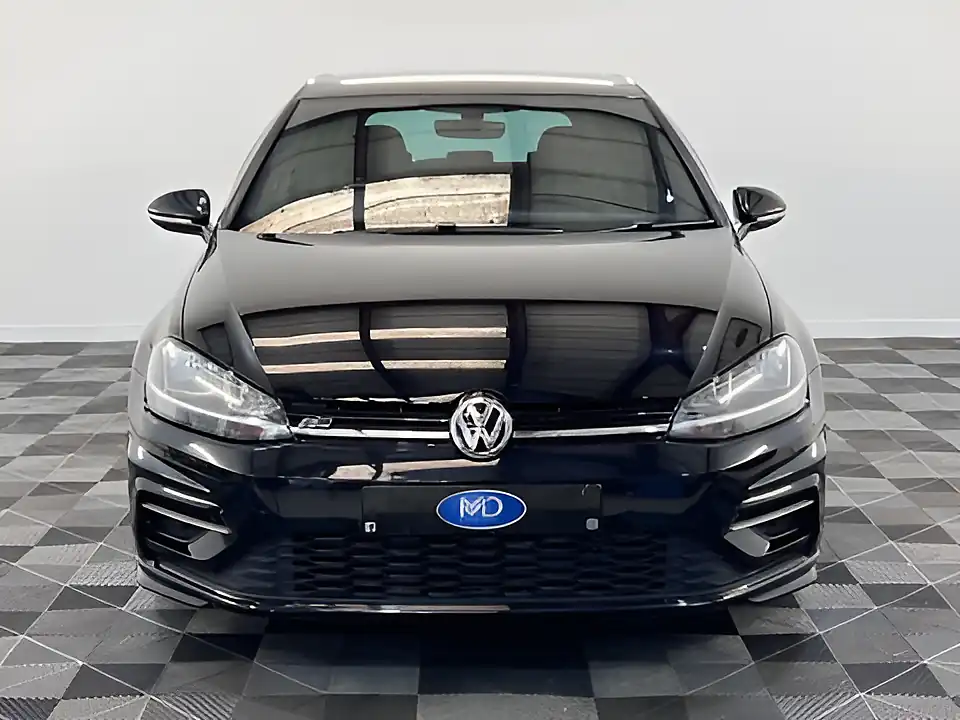 Used 2017 Volkswagen Golf R-Line Deep Black - Interior and Exterior details 10