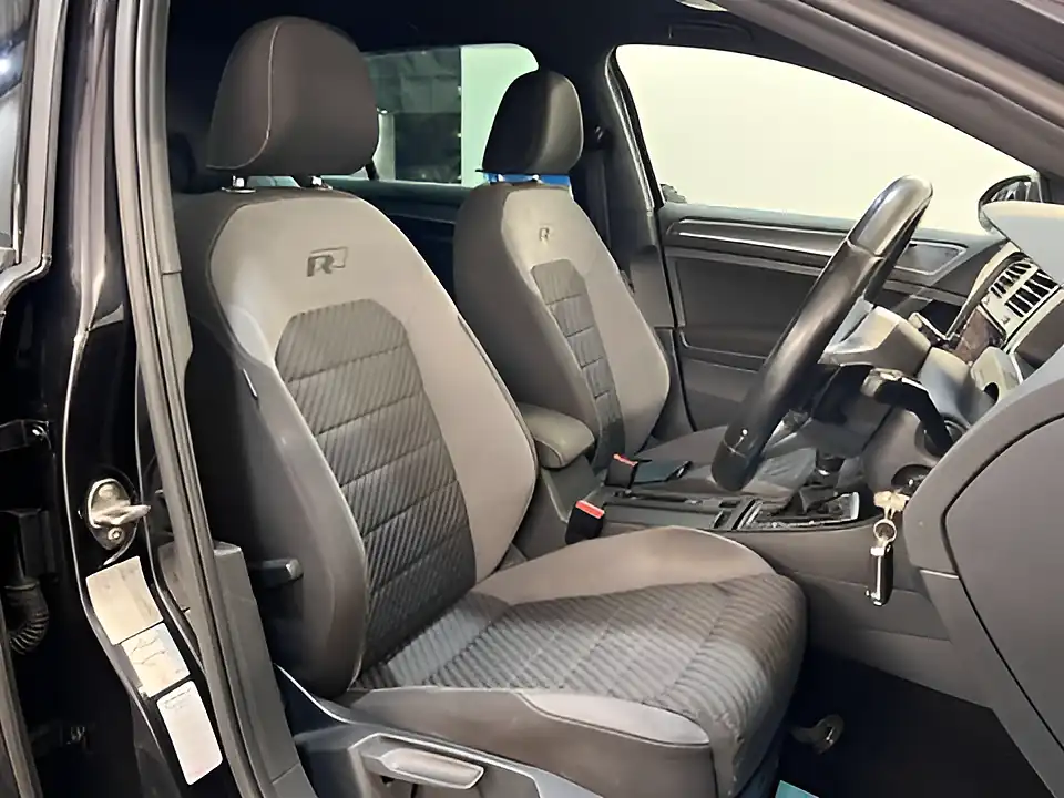 Used 2017 Volkswagen Golf R-Line Deep Black - Interior and Exterior details 14