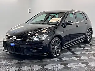 Used 2017 Volkswagen Golf R-Line Deep Black - Interior and Exterior details 9