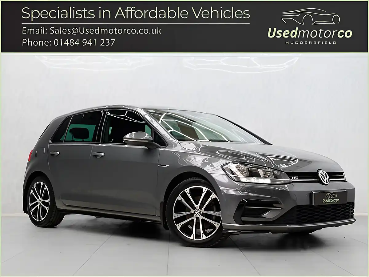Used 2017 Volkswagen Golf R-Line Grey - Front View