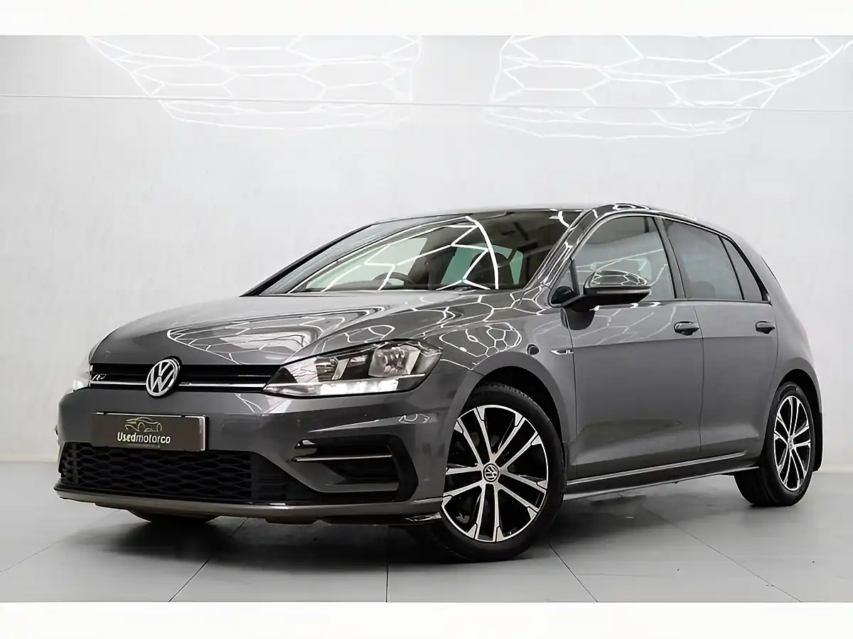 Used 2017 Volkswagen Golf R-Line Grey - Interior and Exterior details 4