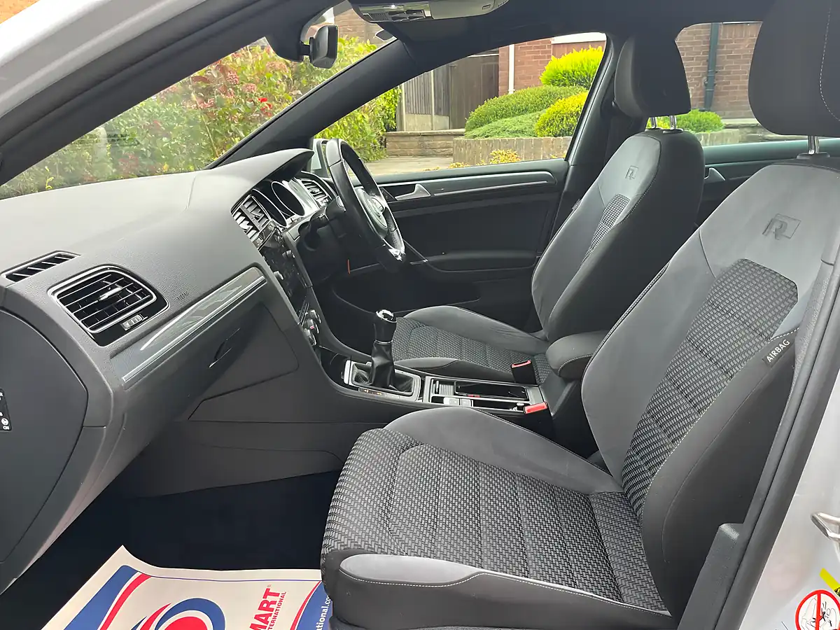 Used 2017 Volkswagen Golf R-Line Silver - Interior and Exterior details 5