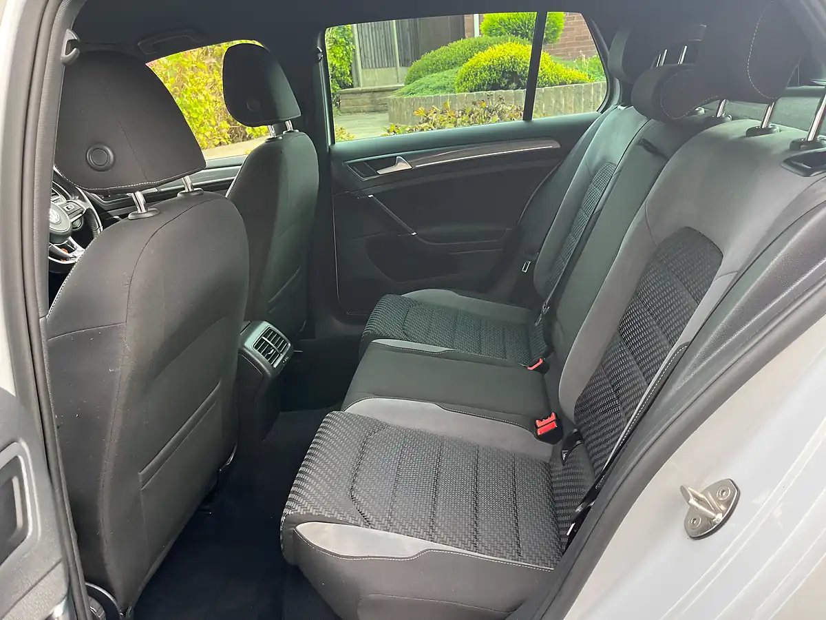 Used 2017 Volkswagen Golf R-Line Silver - Interior and Exterior details 8
