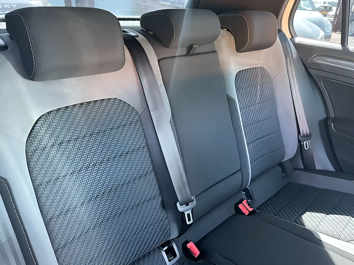 Used 2017 Volkswagen Golf R-Line White - Interior and Exterior details 16