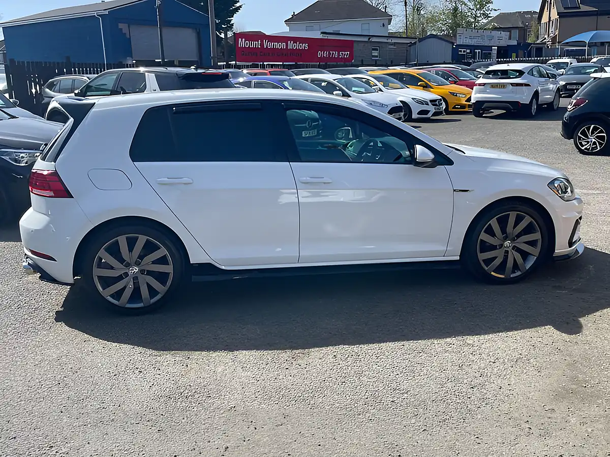 Used 2017 Volkswagen Golf R-Line White - Interior and Exterior details 9
