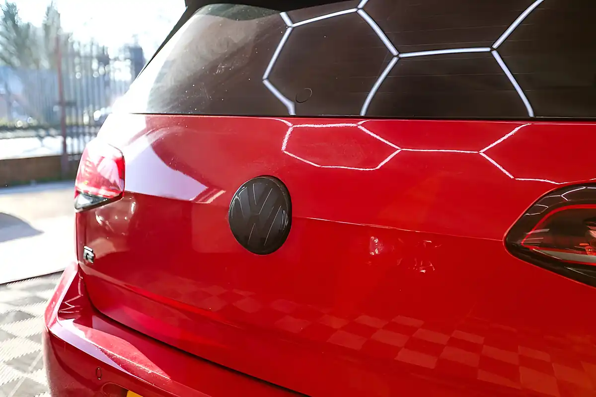 Used 2017 Volkswagen Golf R Red - Interior and Exterior details 13