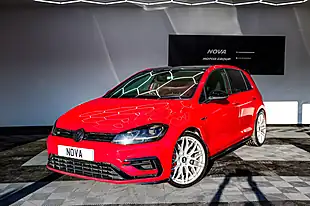 Used 2017 Volkswagen Golf R Red - Interior and Exterior details 2