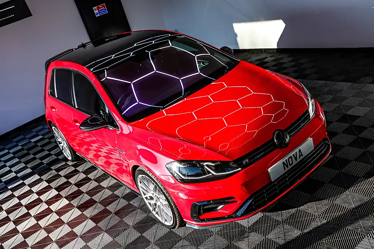 Used 2017 Volkswagen Golf R Red - Interior and Exterior details 4
