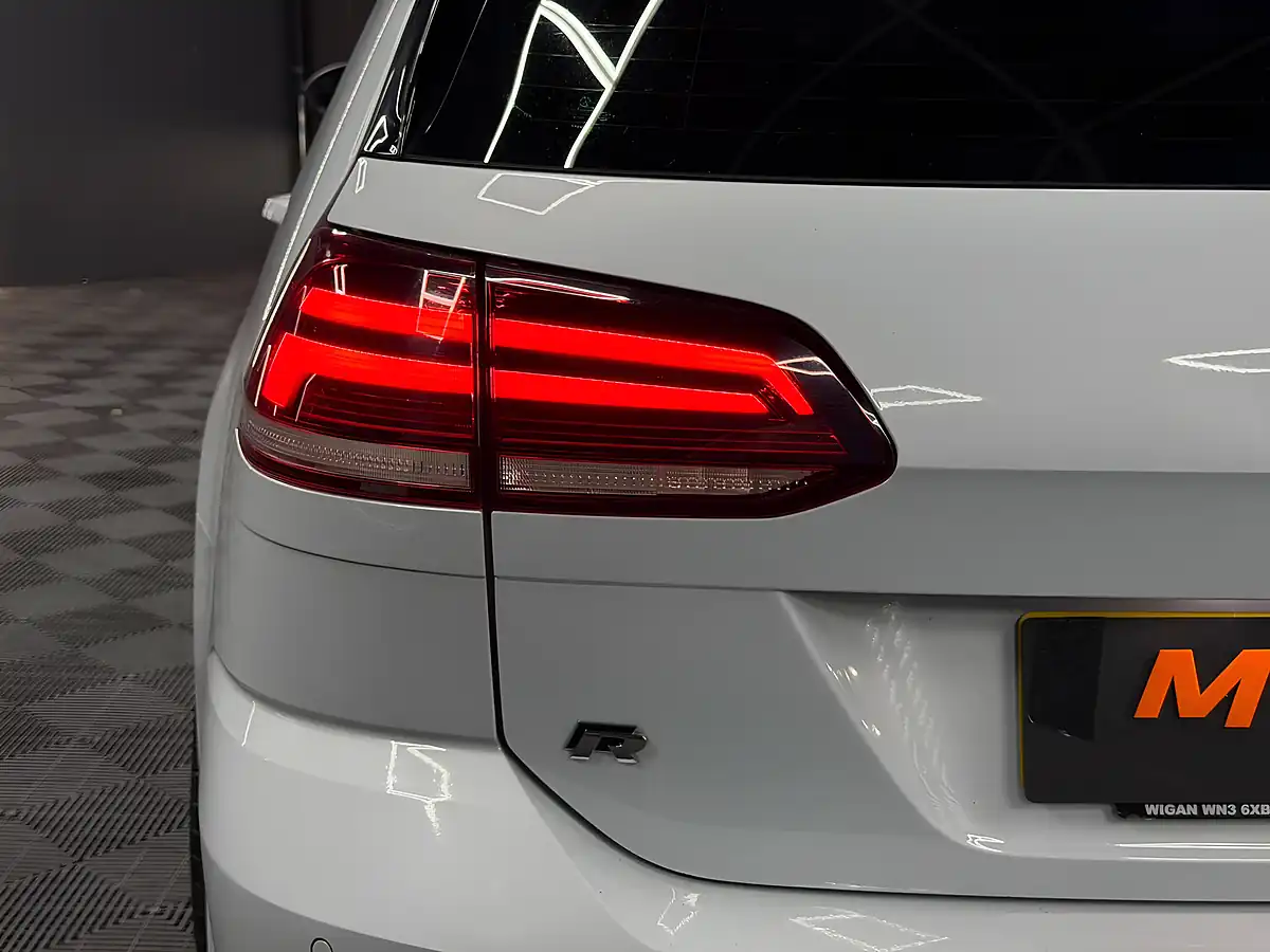 Used 2017 Volkswagen Golf R Silver - Interior and Exterior details 10