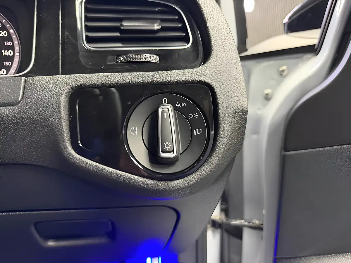 Used 2017 Volkswagen Golf R Silver - Interior and Exterior details 16