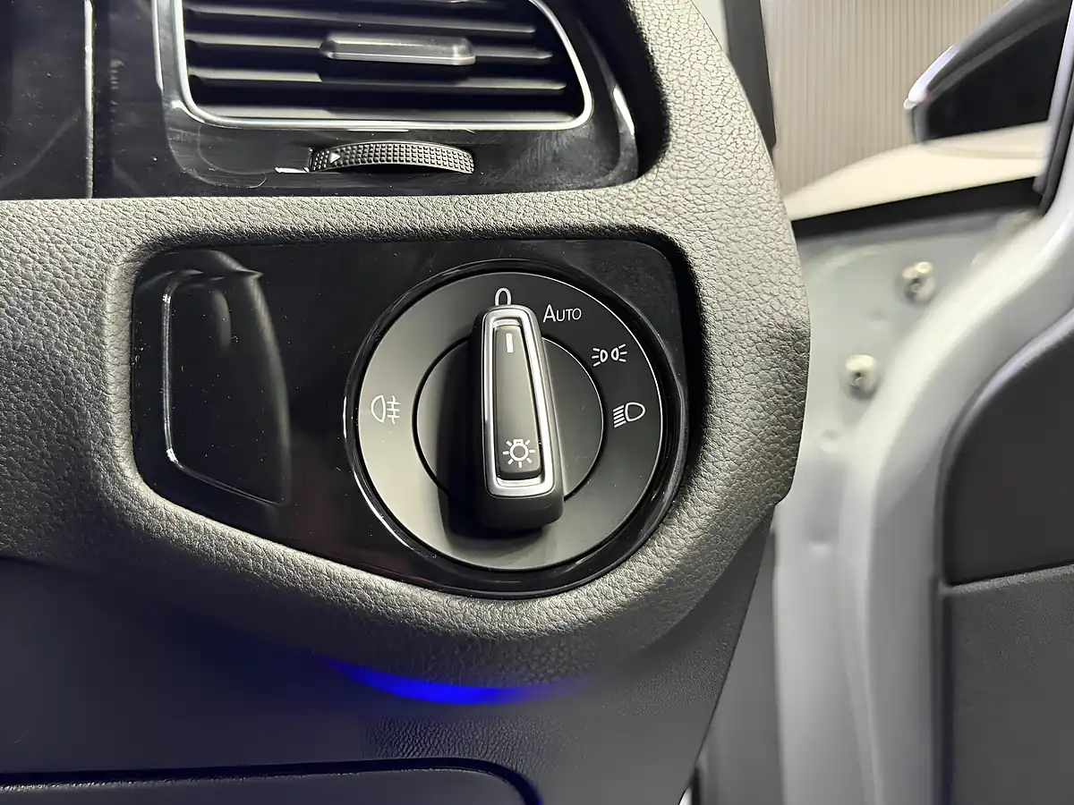 Used 2017 Volkswagen Golf R Silver - Interior and Exterior details 17