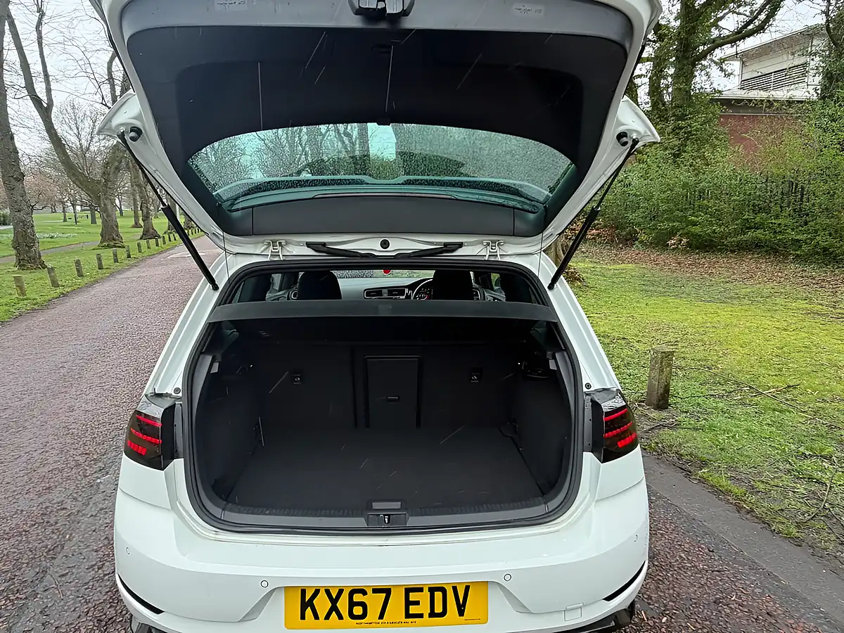 Used 2017 Volkswagen Golf R White - Interior and Exterior details 19