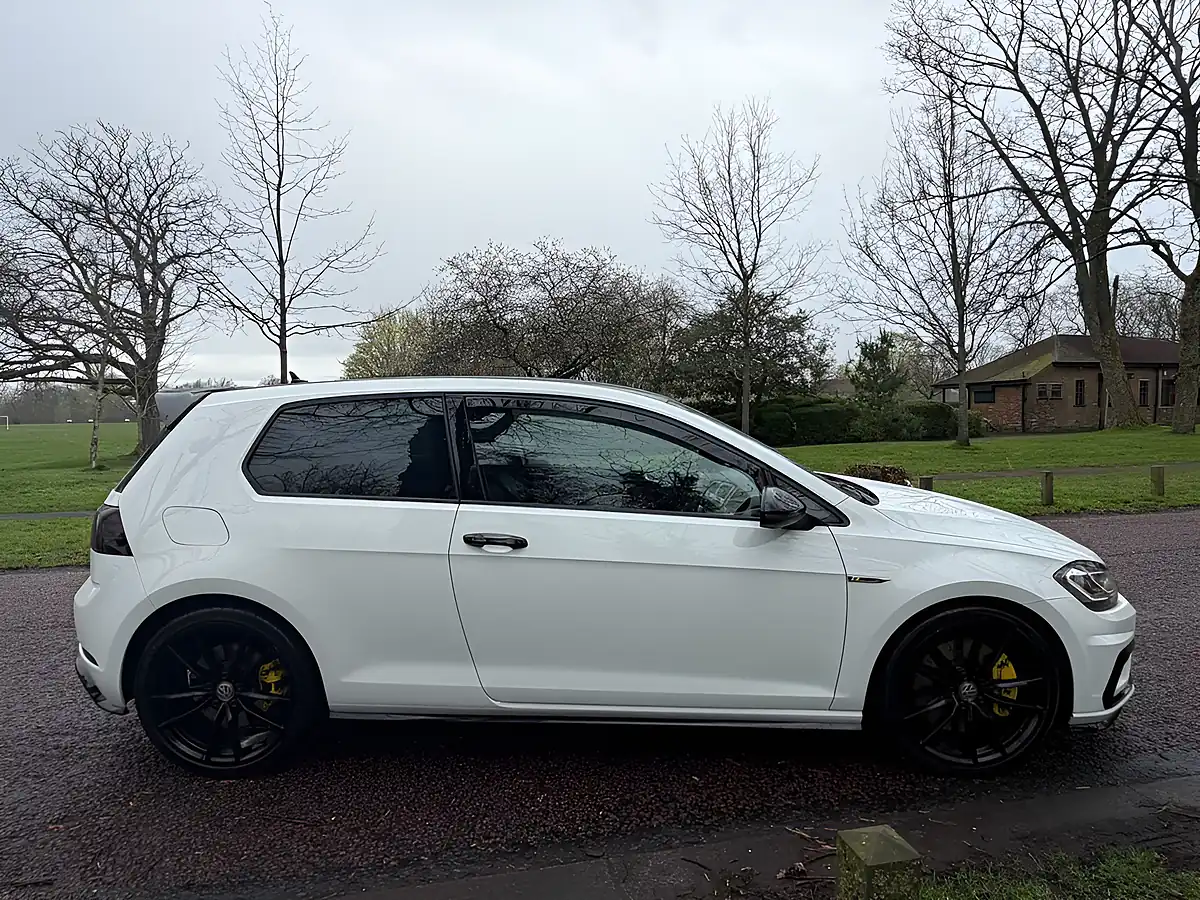 Used 2017 Volkswagen Golf R White - Interior and Exterior details 2