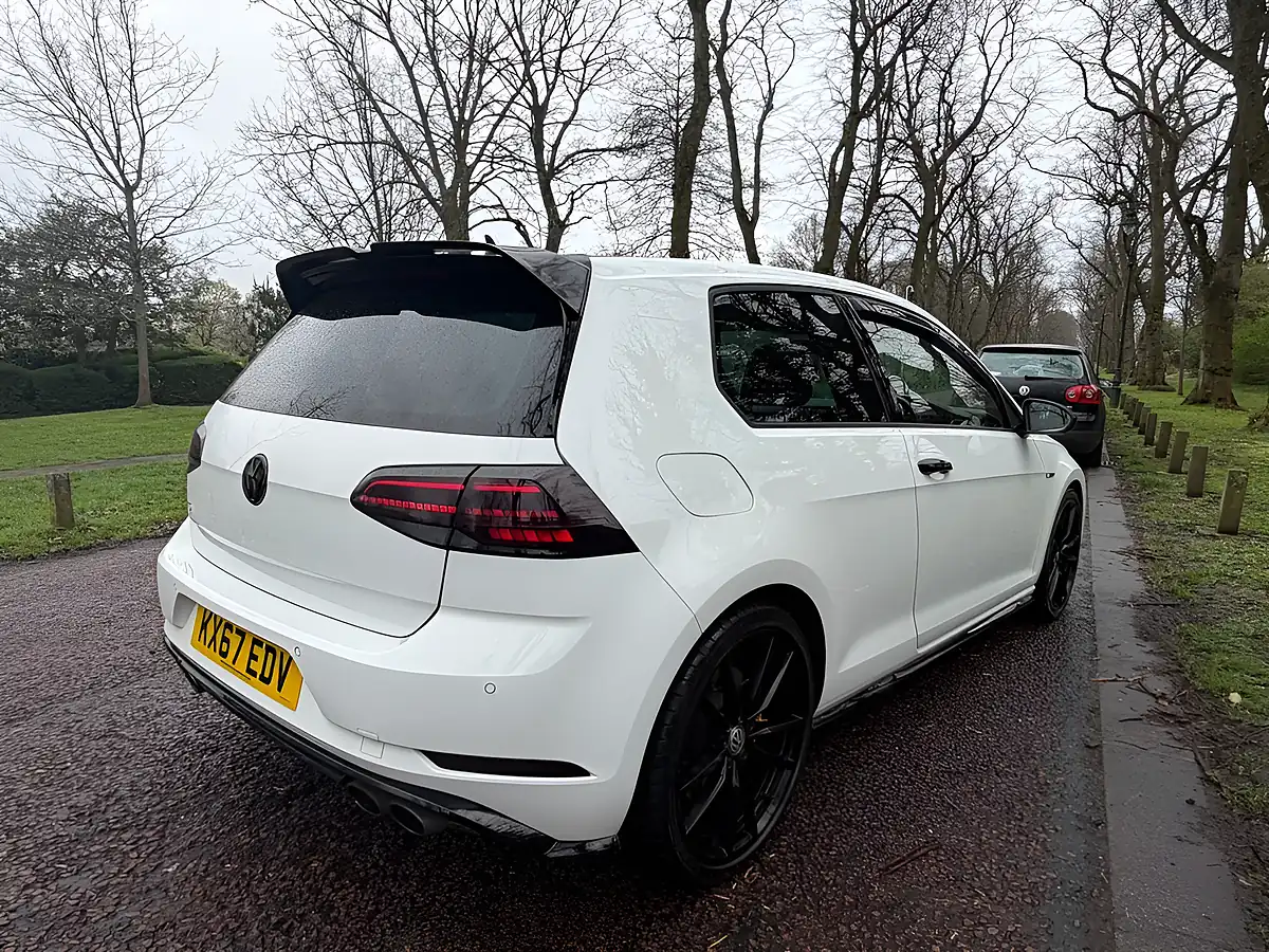 Used 2017 Volkswagen Golf R White - Interior and Exterior details 3