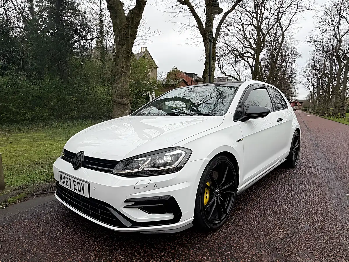 Used 2017 Volkswagen Golf R White - Interior and Exterior details 7