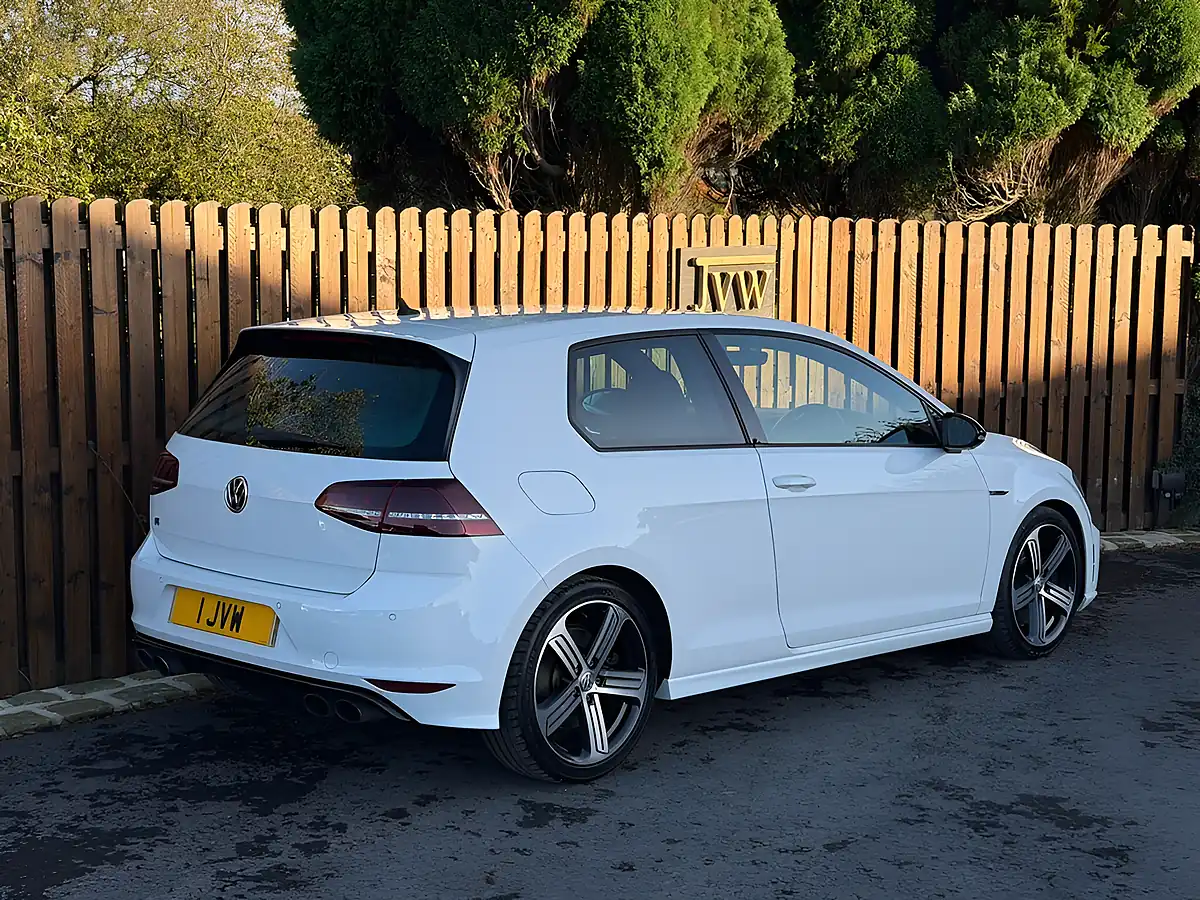 Used 2017 Volkswagen Golf R White - Interior and Exterior details 10