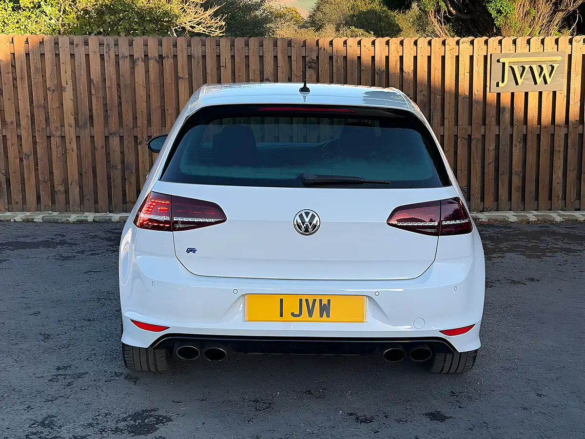 Used 2017 Volkswagen Golf R White - Interior and Exterior details 11