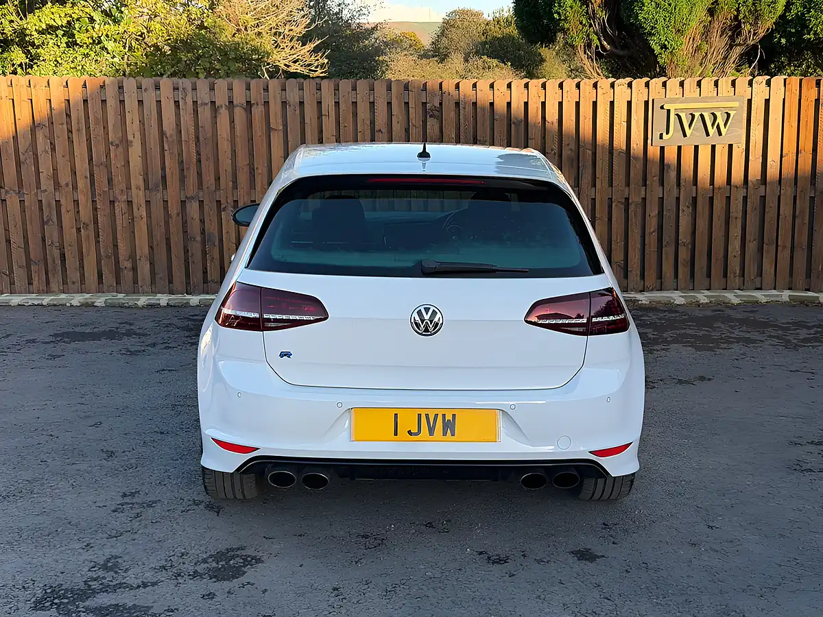 Used 2017 Volkswagen Golf R White - Interior and Exterior details 20