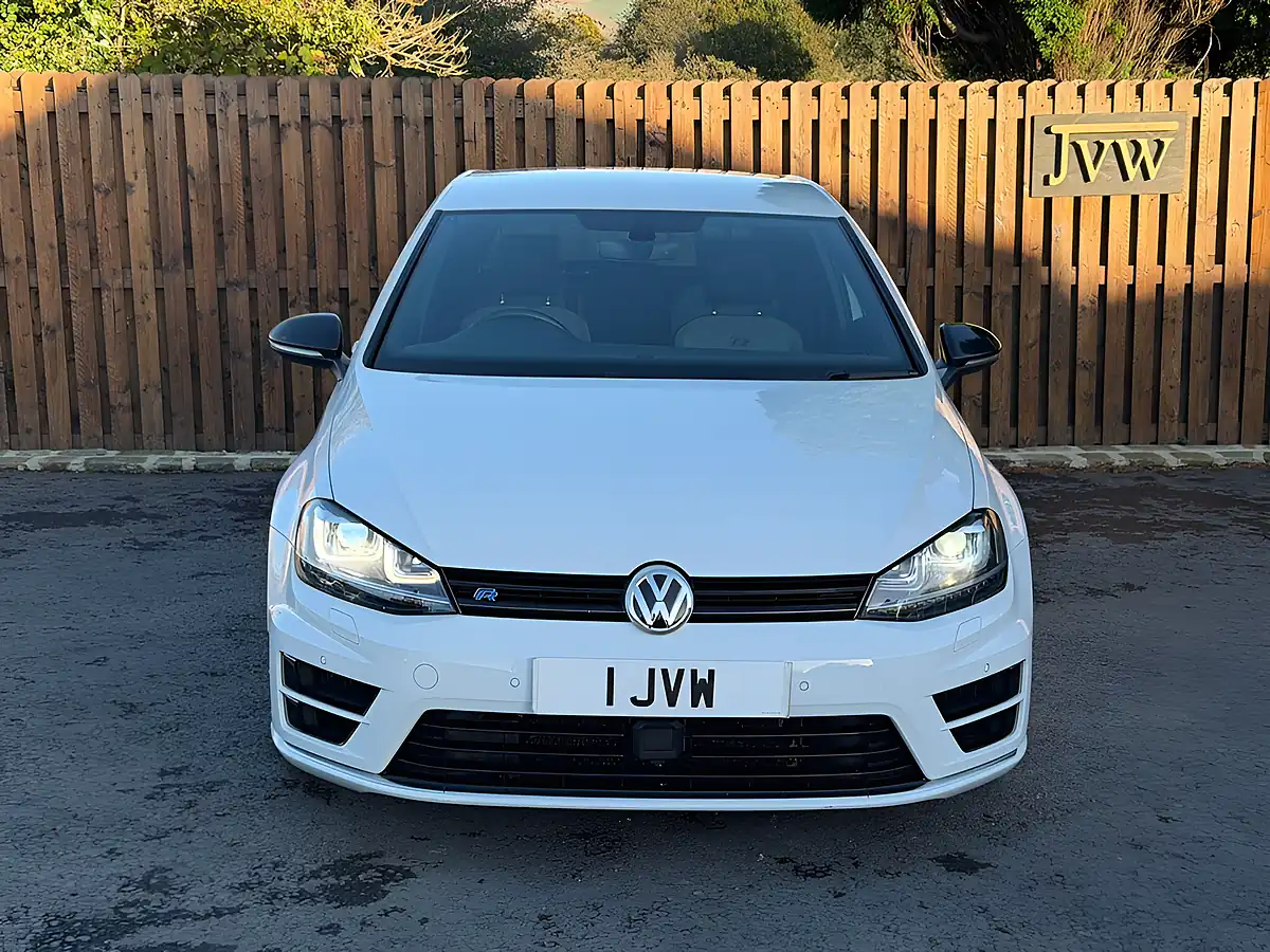 Used 2017 Volkswagen Golf R White - Interior and Exterior details 4