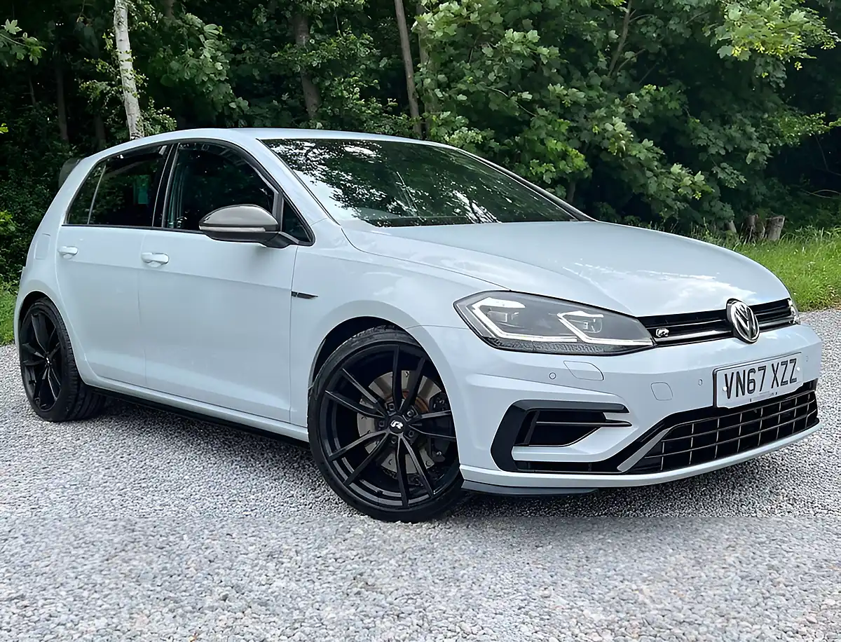Used 2017 Volkswagen Golf R White Silver - Front View