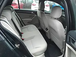 Used 2017 Volkswagen Golf Se Black - Interior and Exterior details 15