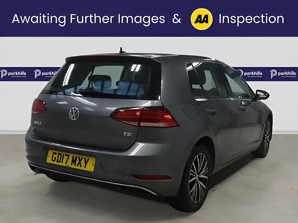 Used 2017 Volkswagen Golf Se Grey - Interior and Exterior details 3