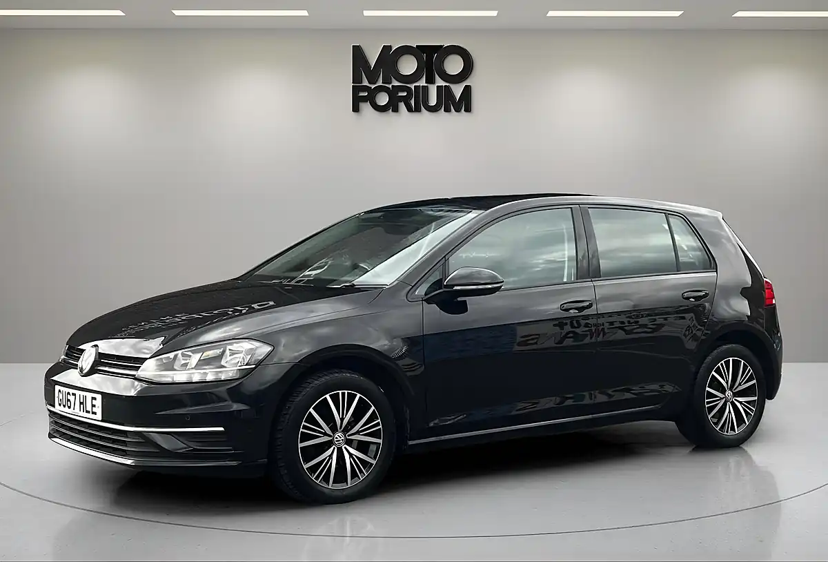Used 2017 Volkswagen Golf Se Nav Black - Interior and Exterior details 5