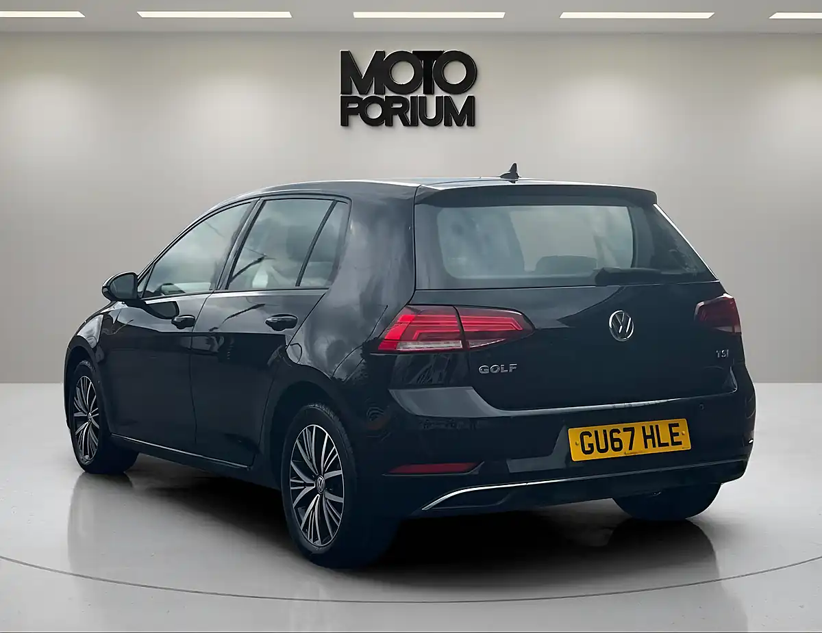 Used 2017 Volkswagen Golf Se Nav Black - Interior and Exterior details 6