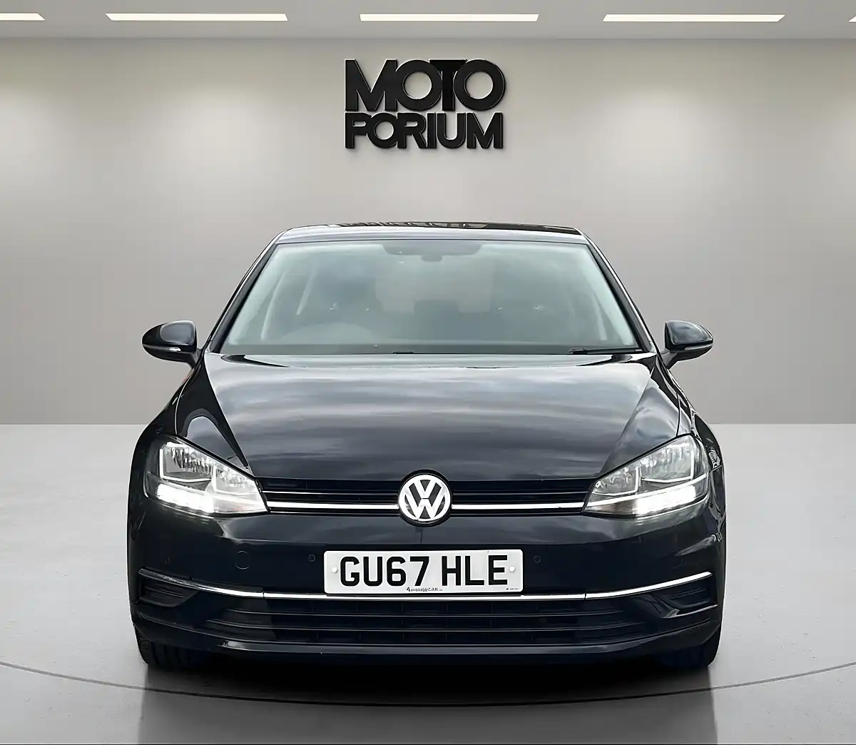 Used 2017 Volkswagen Golf Se Nav Black - Interior and Exterior details 8