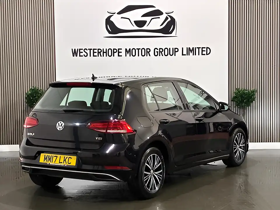 Used 2017 Volkswagen Golf Se Nav Black - Interior and Exterior details 4