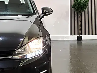 Used 2017 Volkswagen Golf Se Nav Black - Interior and Exterior details 9