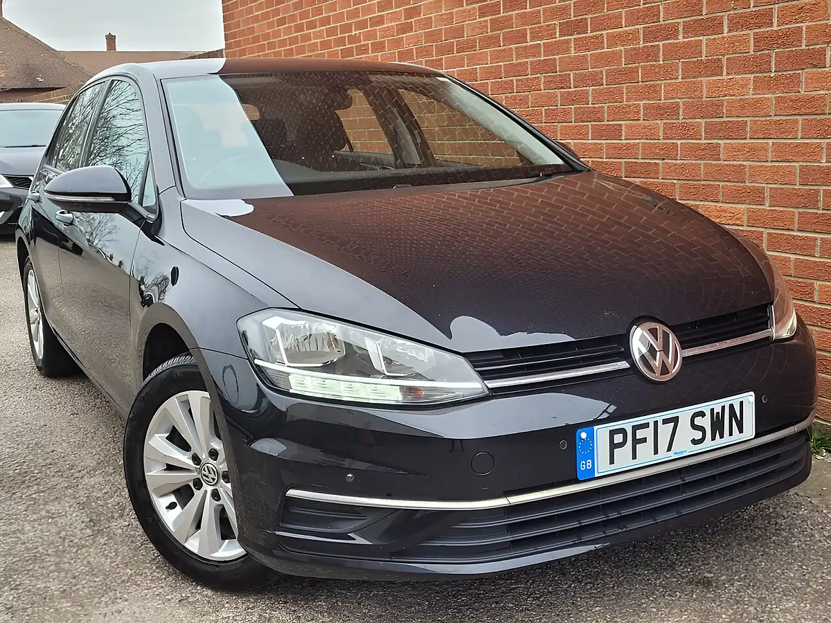 Used 2017 Volkswagen Golf Se Nav Black - Interior and Exterior details 11