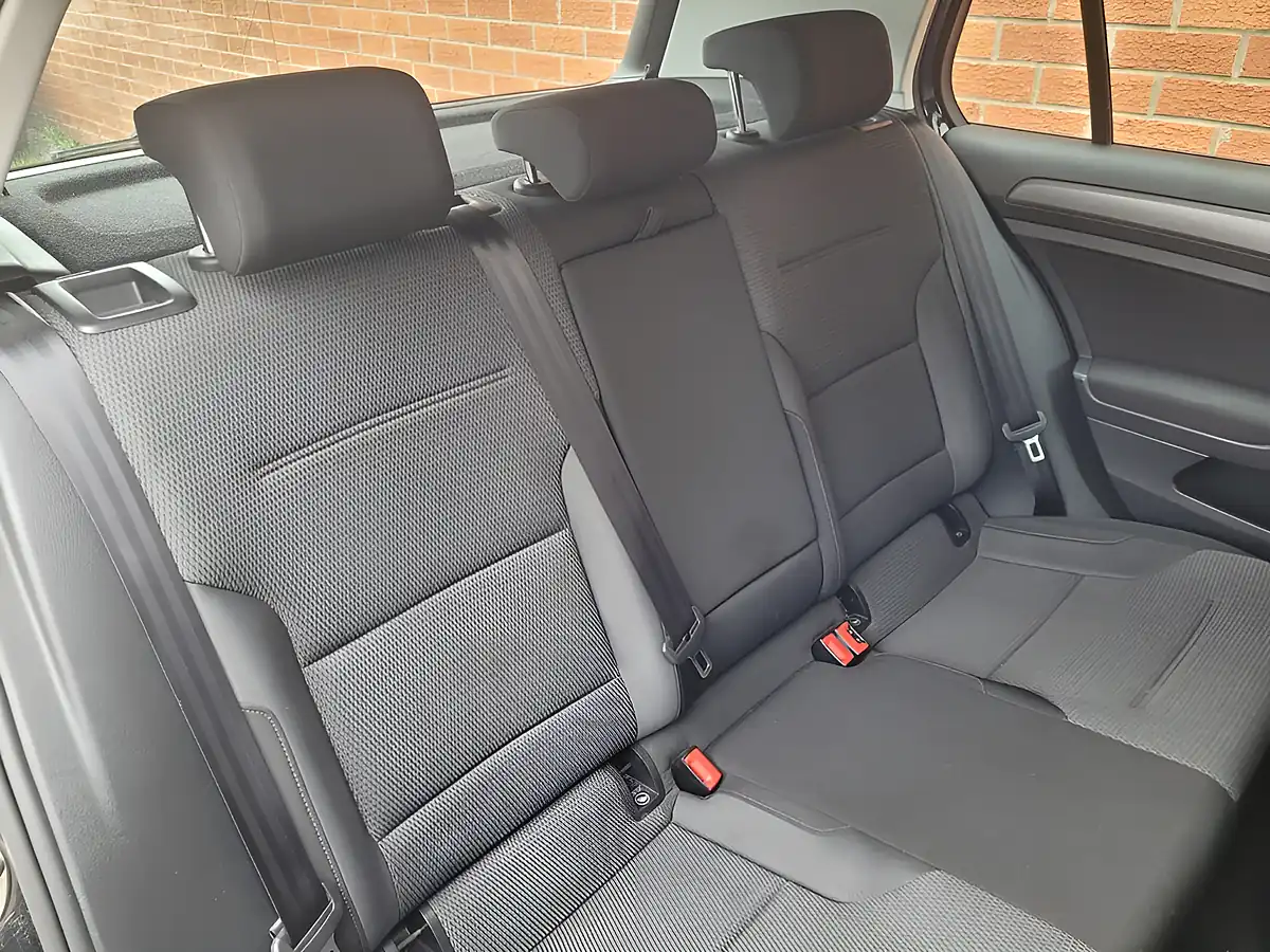 Used 2017 Volkswagen Golf Se Nav Black - Interior and Exterior details 13