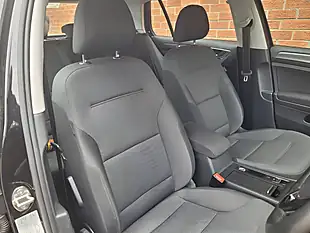 Used 2017 Volkswagen Golf Se Nav Black - Interior and Exterior details 15