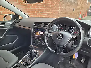 Used 2017 Volkswagen Golf Se Nav Black - Interior and Exterior details 16