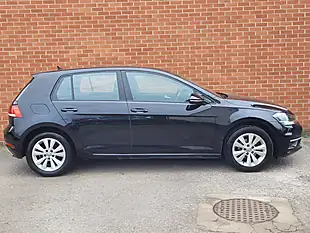 Used 2017 Volkswagen Golf Se Nav Black - Interior and Exterior details 7