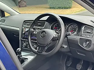 Used 2017 Volkswagen Golf Se Nav Blue - Interior and Exterior details 4