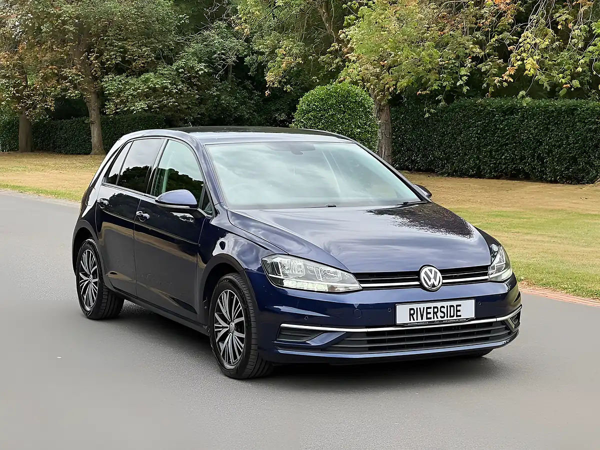 Used 2017 Volkswagen Golf Se Nav Blue - Interior and Exterior details 5