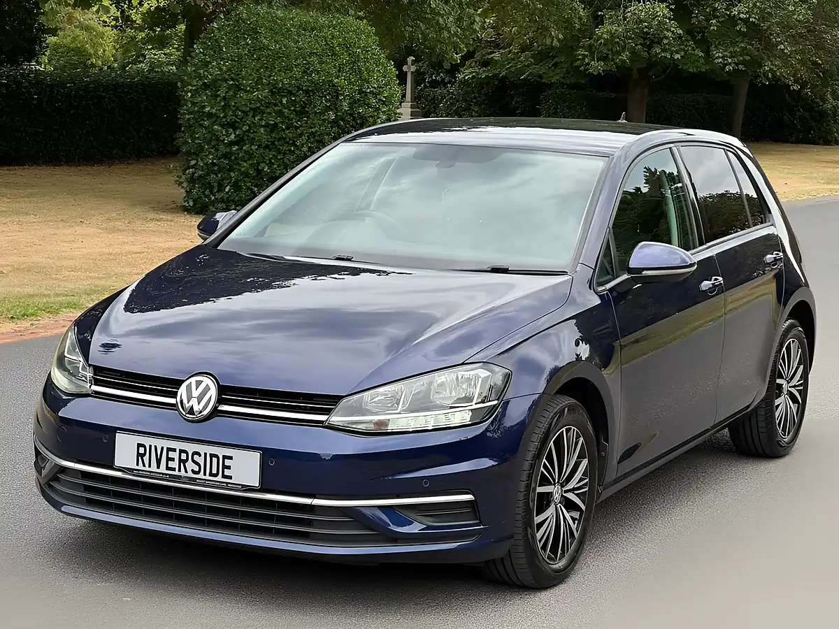 Used 2017 Volkswagen Golf Se Nav Blue - Interior and Exterior details 8