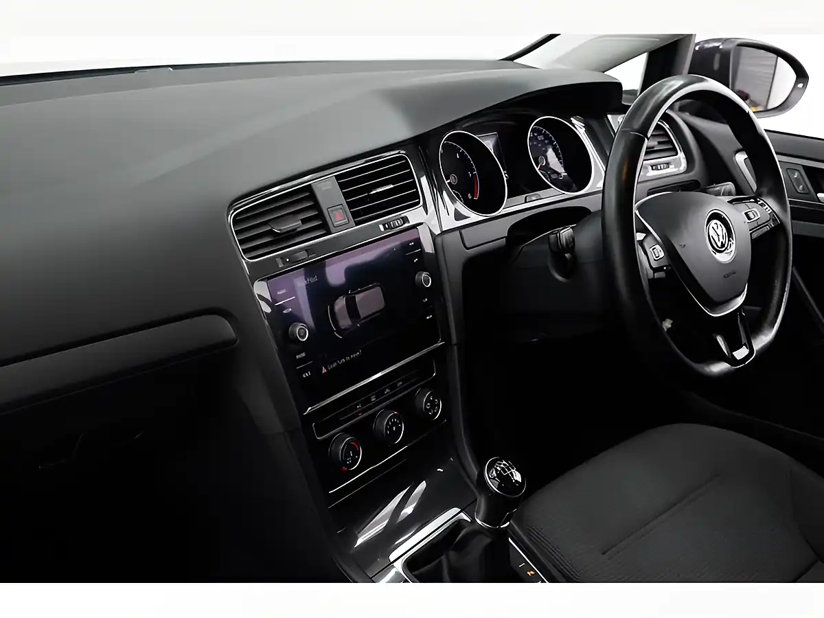 Used 2017 Volkswagen Golf Se Nav Grey - Interior and Exterior details 19