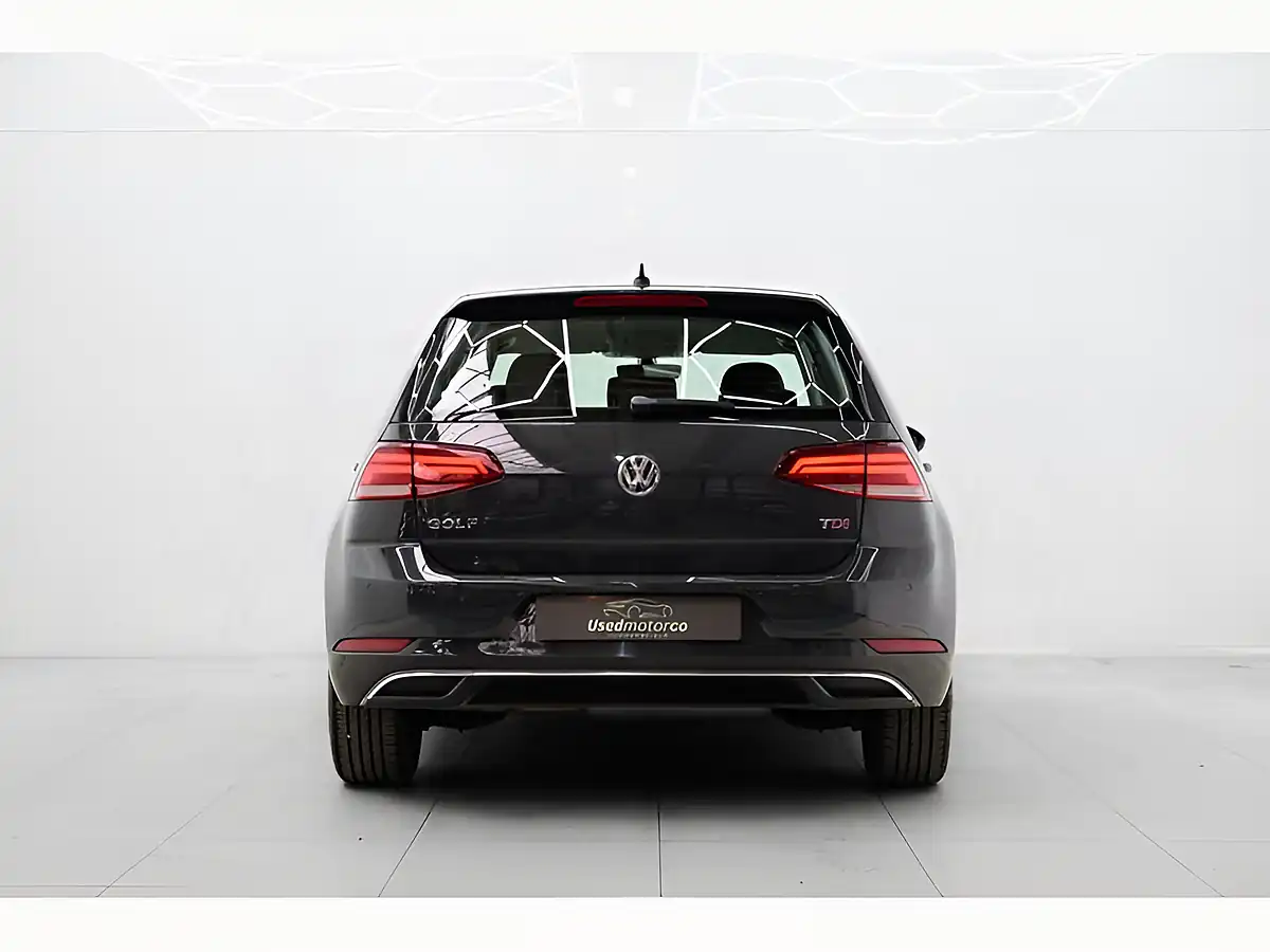 Used 2017 Volkswagen Golf Se Nav Grey - Interior and Exterior details 8