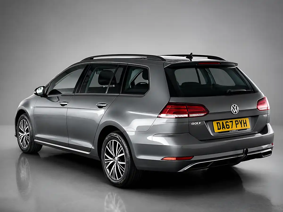 Used 2017 Volkswagen Golf Se Nav Grey - Interior and Exterior details 5