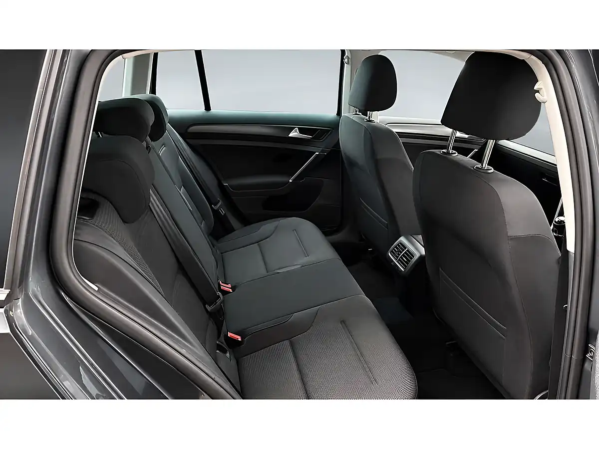 Used 2017 Volkswagen Golf Se Nav Grey - Interior and Exterior details 7